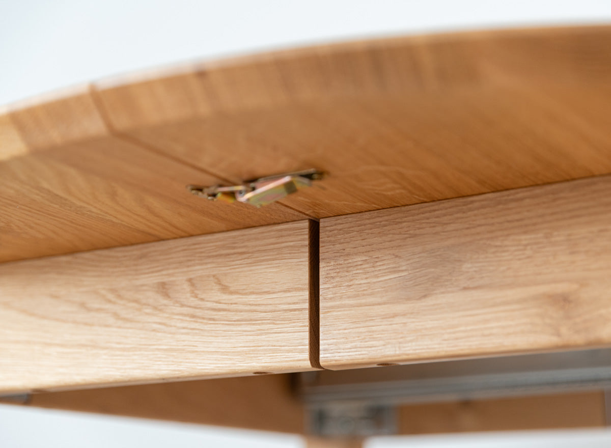 Round oak table 110 cm to 160 cm extendable Orbetello